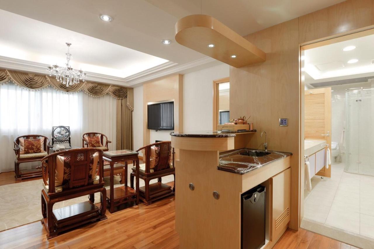 Hotel Sunshine Гаосюн Экстерьер фото